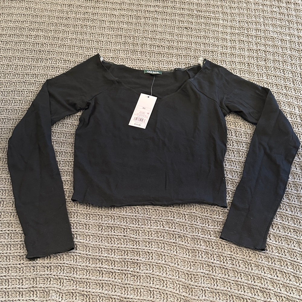 NWT Y2K cropped Wild Fable black t shirt long sleeve swoop neck size XS